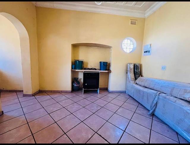 3 BEDROOM HOUSE FOR SALE IN KENSINGTON